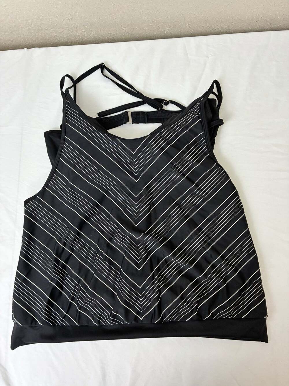 Athleta Chevron Blousy Tankini Top Black White Striped Size 36D/DD